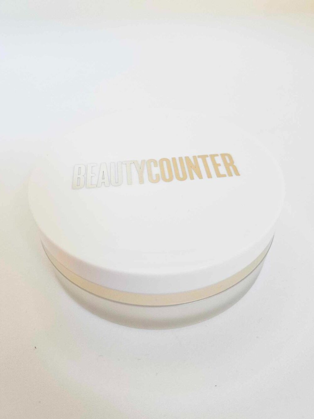 *Beautycounter* Mattifying Face Powder - (!!! READ !!!)